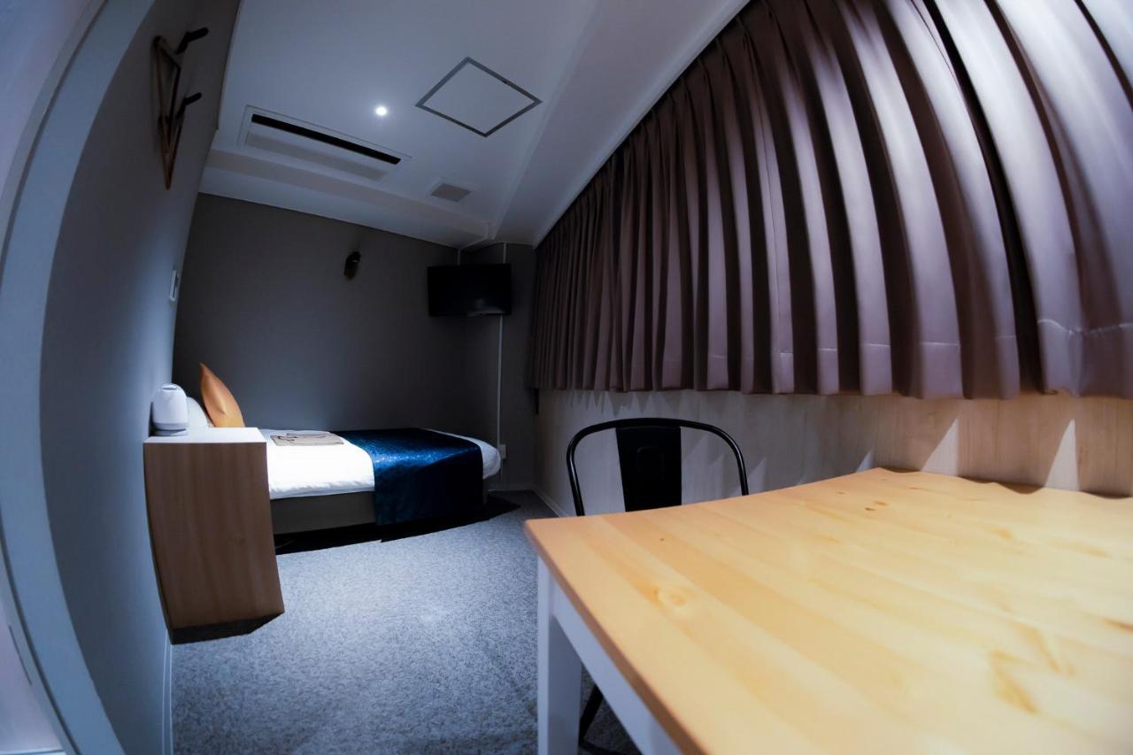Hotel S-Presso North Осака Екстер'єр фото